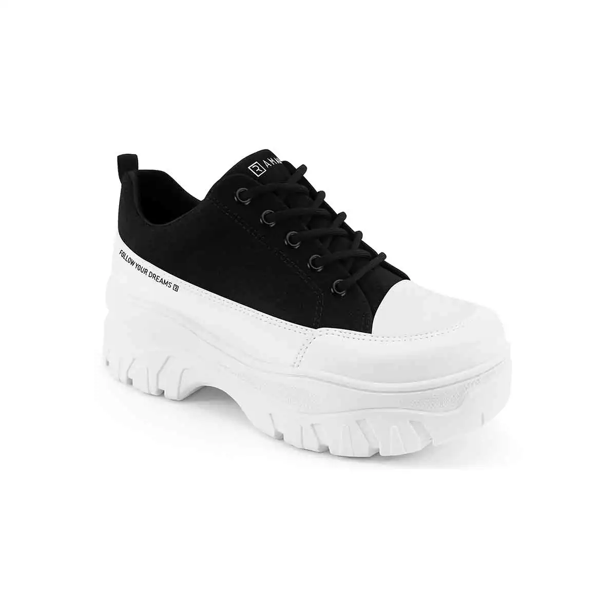 Tenis minimalista con tacón tractorado